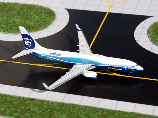 1:400 Gemini Jets Alaska Airlines Boeing 737-800 N512AS Boeing House Colors - Final Approach Collectibles