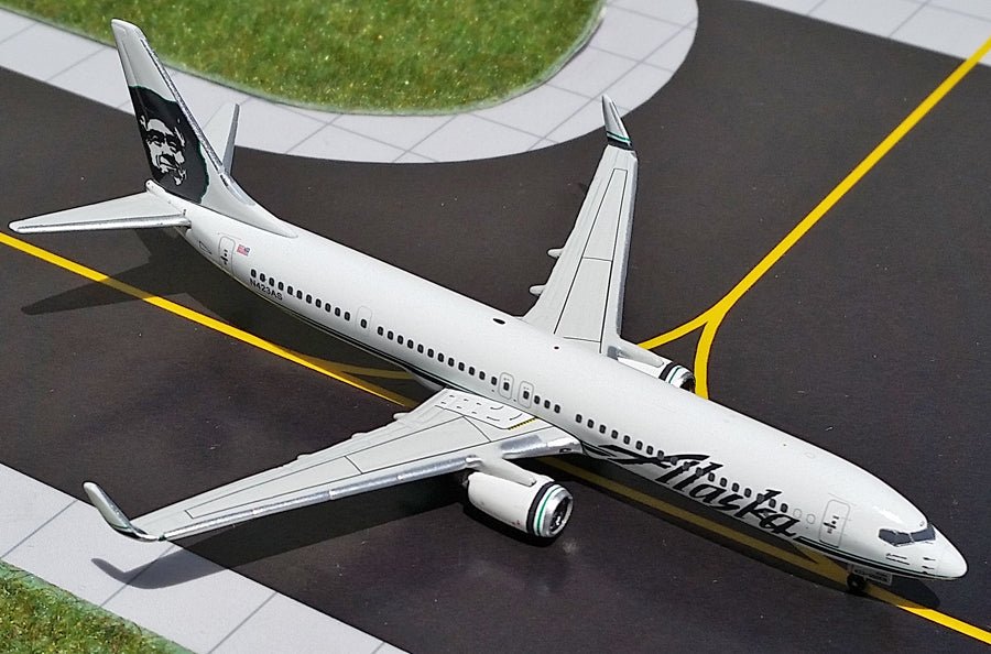 1:400 Gemini Jets Alaska Airlines Boeing 737 - 900ER N423AS - Final Approach Collectibles