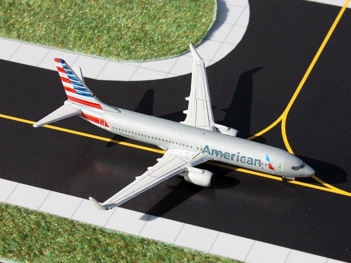 1:400 Gemini Jets American Airlines Boeing 737 - 800 N908NN - Final Approach Collectibles
