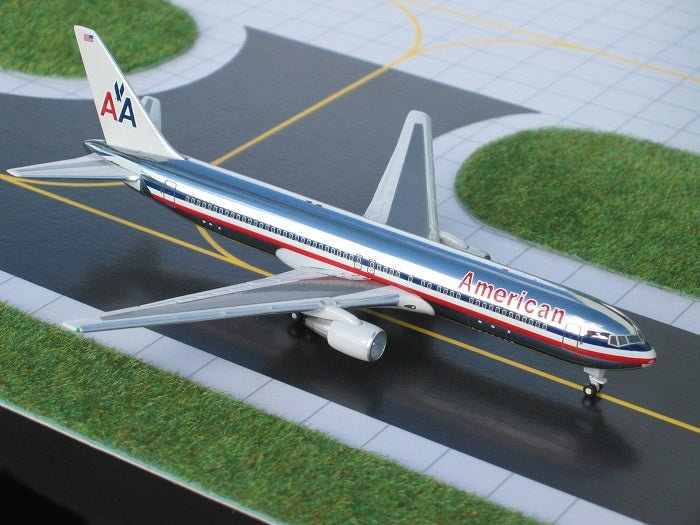 1:400 Gemini Jets American Airlines Boeing 767-300 N361AA - Final Approach Collectibles