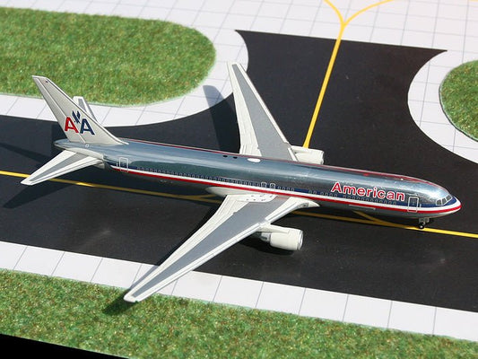 1:400 Gemini Jets American Airlines Boeing 767 - 300ER N390AA - Final Approach Collectibles