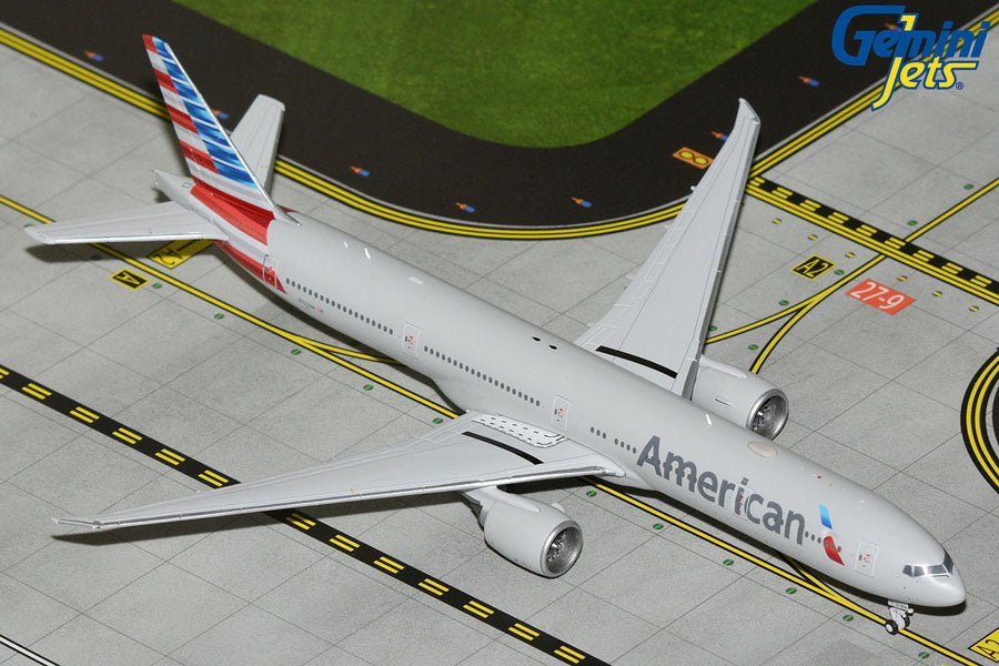 1:400 Gemini Jets American Airlines Boeing 777 - 300ER N722AN - Final Approach Collectibles
