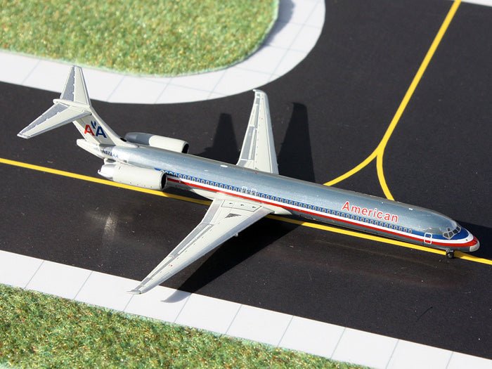 1:400 Gemini Jets American Airlines McDonell Douglas MD - 82 N573AA - Final Approach Collectibles