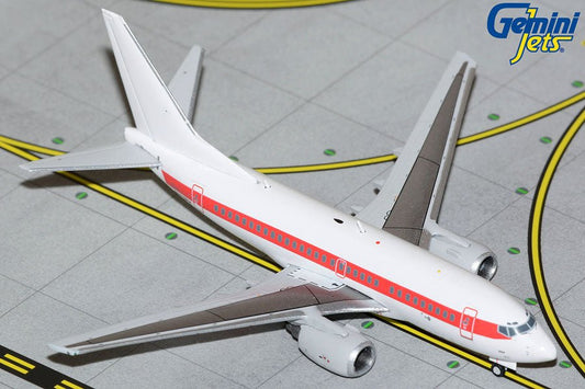 1:400 Gemini Jets Janet Boeing 737 - 600 N273RH - Final Approach Collectibles