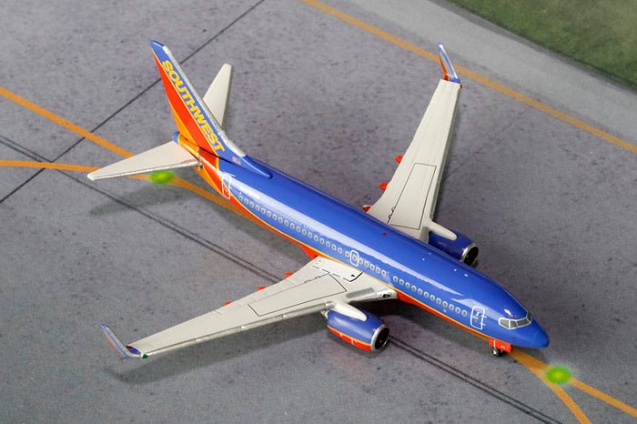 1:400 Gemini Jets Southwest Airlines Boeing 737 - 700 N478WN - Final Approach Collectibles