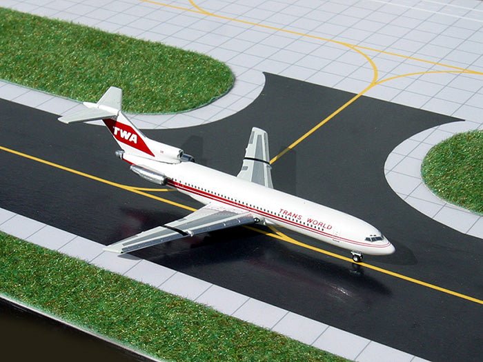 1:400 Gemini Jets TWA Boeing 727 - 200 N54336 - Final Approach Collectibles