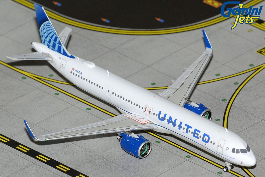 1:400 Gemini Jets United Airlines Airbus A321 NEO N14502 - Final Approach Collectibles