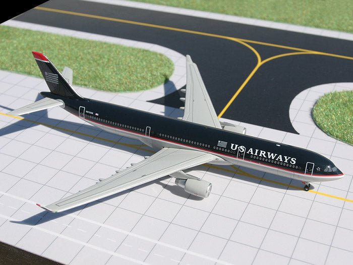 1:400 Gemini Jets US Airways Airbus A330-300 N672UW - Final Approach Collectibles