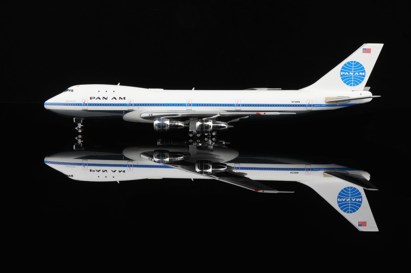 1:400 HX Models Pan - Am Boeing 747 - 100 N735PA "Clipper Constitution" Flaps Down - Final Approach Collectibles