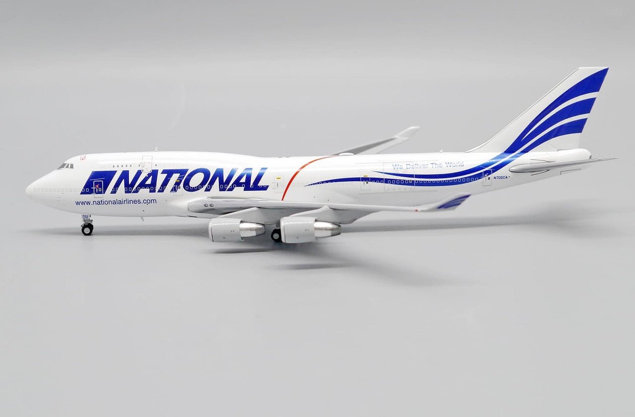 1:400 JC Wings National Airlines B747 - 400(BCF) N702CA - Final Approach Collectibles