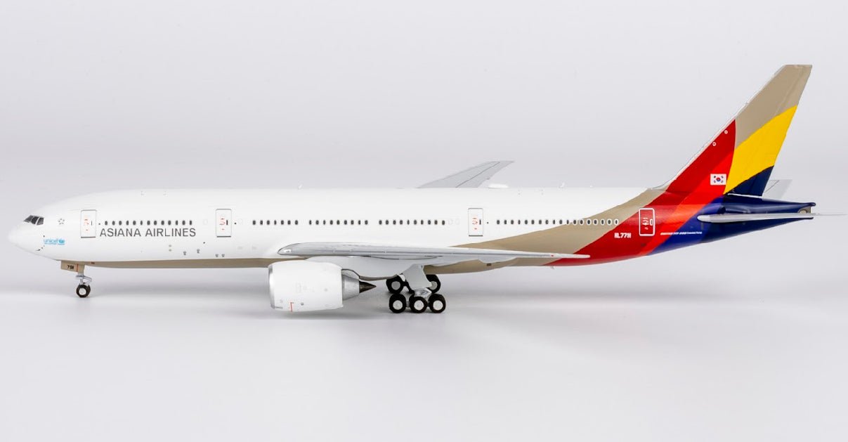 1:400 NG Models Asiana Airlines Boeing 777 - 200 HL7791 Revised Titles - Final Approach Collectibles