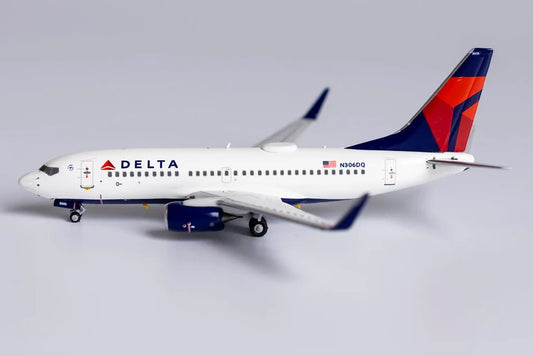 1:400 NG Models Delta Air Lines Boeing 737 - 700 N306DQ - Final Approach Collectibles