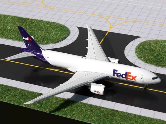 1:400 NG Models FedEx Boeing 777 - 200F N883FD with Stand - Final Approach Collectibles