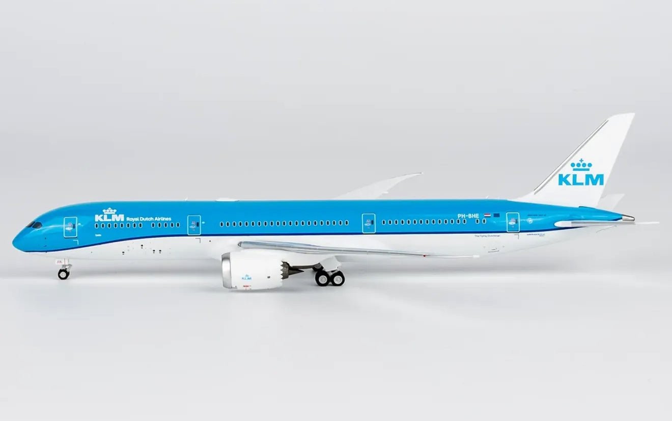 1:400 NG Models KLM Boeing 787 - 9 PH - BHE Dahlia - Final Approach Collectibles