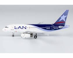 1:400 NG Models LAN Airbus A318 CC - CZR - Final Approach Collectibles