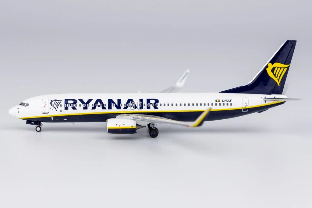 1:400 NG Models RyanAir Boeing 737-800 EI-DLF - Final Approach Collectibles