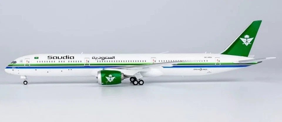 1:400 NG Models Saudi Arabian Boeing 787 - 10 Deamliner Retro Livery HZ - AR32 - Final Approach Collectibles