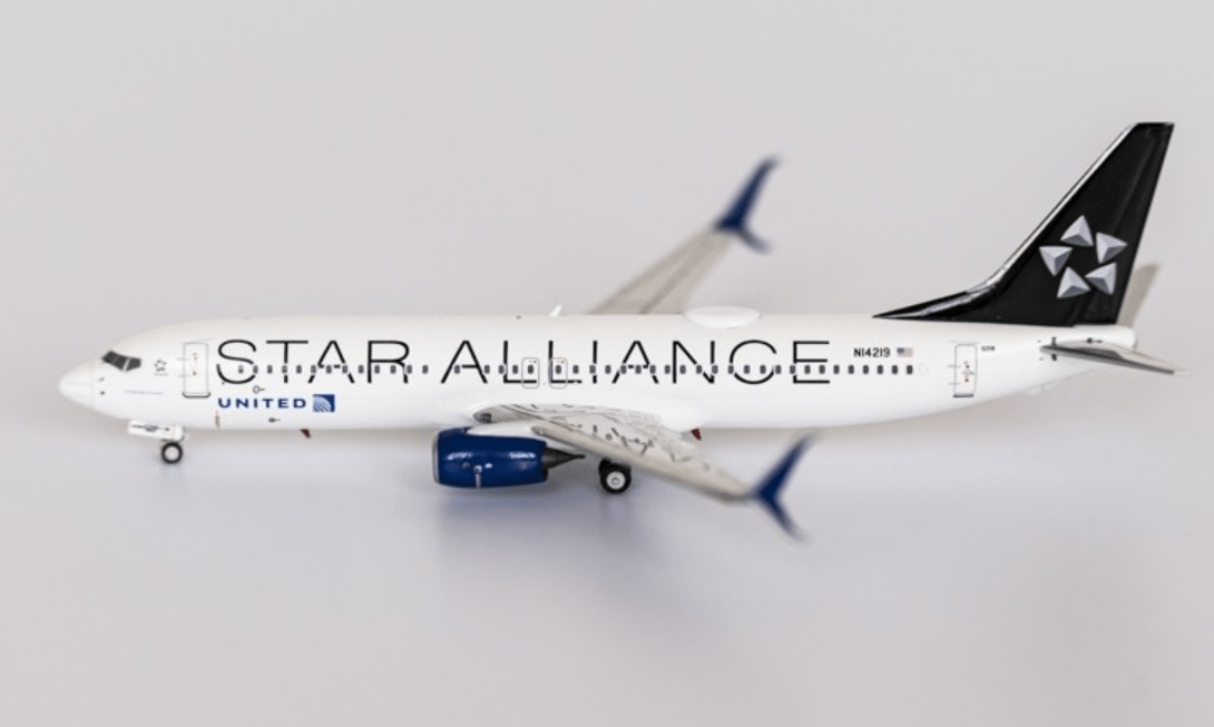 1:400 NG Models United Airlines Boeing 737 - 800 N14219 Star Alliance Livery - Final Approach Collectibles
