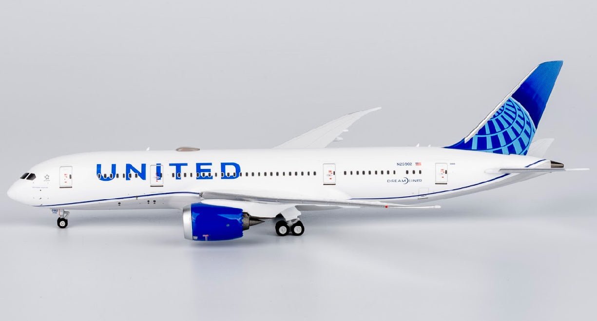 1:400 NG Models United Airlines Boeing 787 - 8 N26902 - Final Approach Collectibles