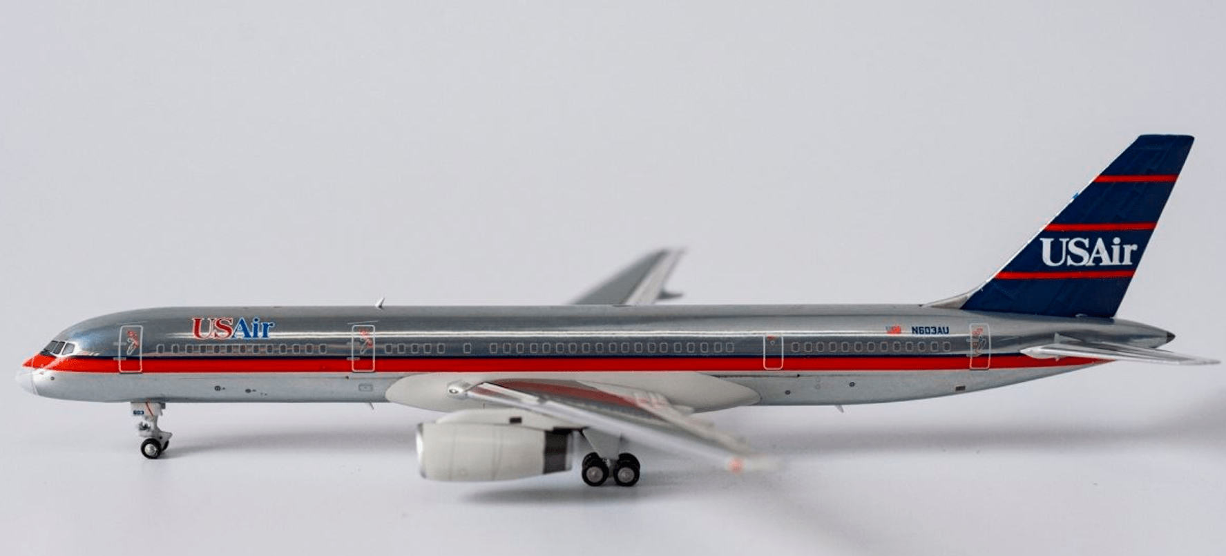 1:400 NG Models US Air Boeing 757 - 200 N603AU - Final Approach Collectibles