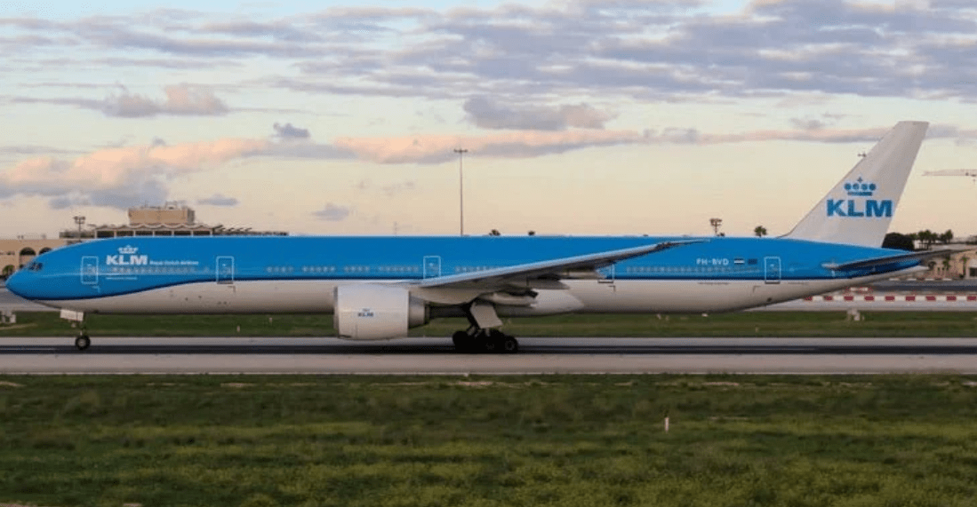 1:400 Phoenix Models KLM Boeing 777-300ER PH-BVD - Final Approach Collectibles