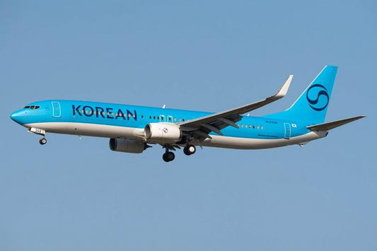 1:400 Phoenix Models Korean Air Boeing 737 - 900ER HL8248 New Livery - Final Approach Collectibles