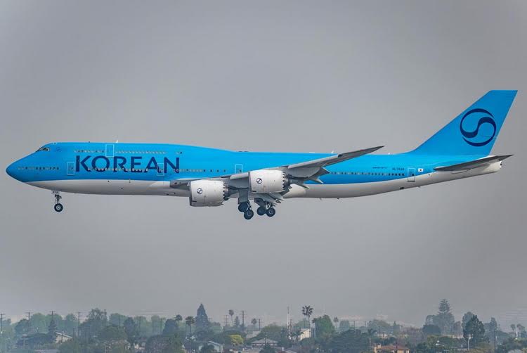 1:400 Phoenix Models Korean Air Boeing 747 - 8 HL7638 New Livery - Final Approach Collectibles