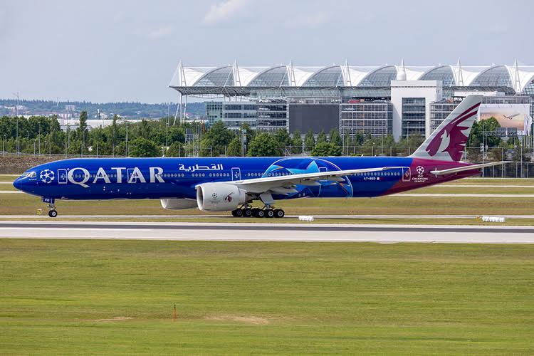 1:400 Phoenix Models Qatar Airways Boeing 777 - 300ER A7 - BED UEFA Champions League Livery - Final Approach Collectibles
