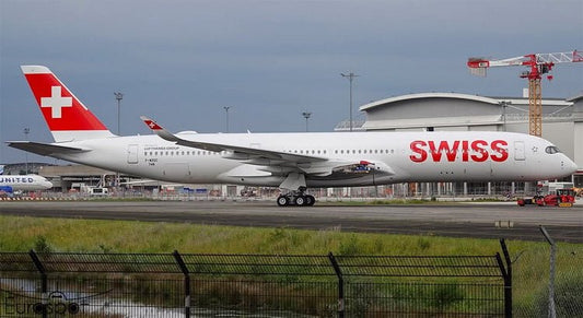 1:400 Phoenix Models Swiss Airways Airbus A350 - 900 HB - IFB - Final Approach Collectibles