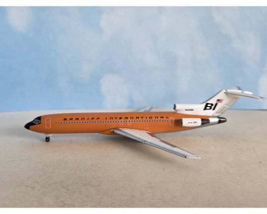 1:400 AeroClassics Braniff Boeing 727-200 N402BN