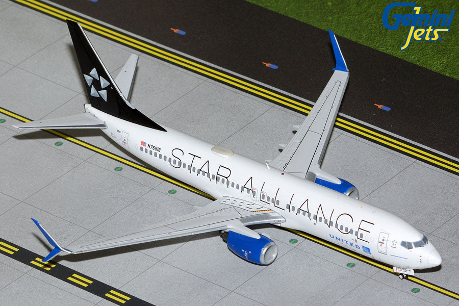 1:200 Gemini Jets United Airlines Boeing 737-800 N76516 Star Alliance Livery