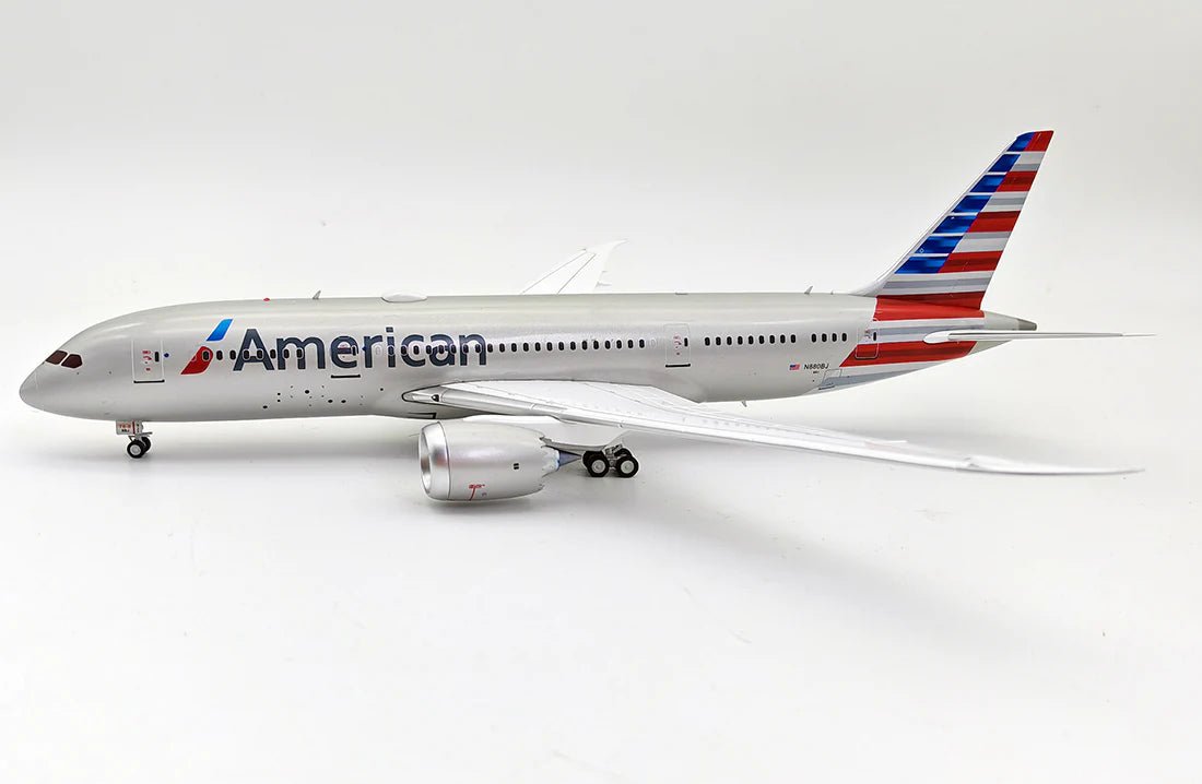 InFlight 200 American Airlines Boeing 787 - 8 Dreamliner N880BJ - Final Approach Collectibles