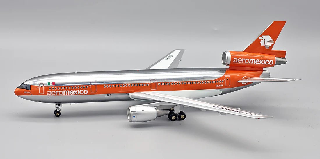 InFlight200 Aeromexico Douglas DC - 10 - 30 N8228P Polished - Final Approach Collectibles