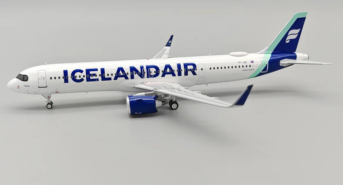 InFlight200 IcelandAir Airbus A321 NEO TF - IAB - Final Approach Collectibles