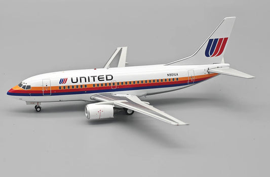 InFlight200 United Airlines Boeing 737 - 522 N901UA - Final Approach Collectibles