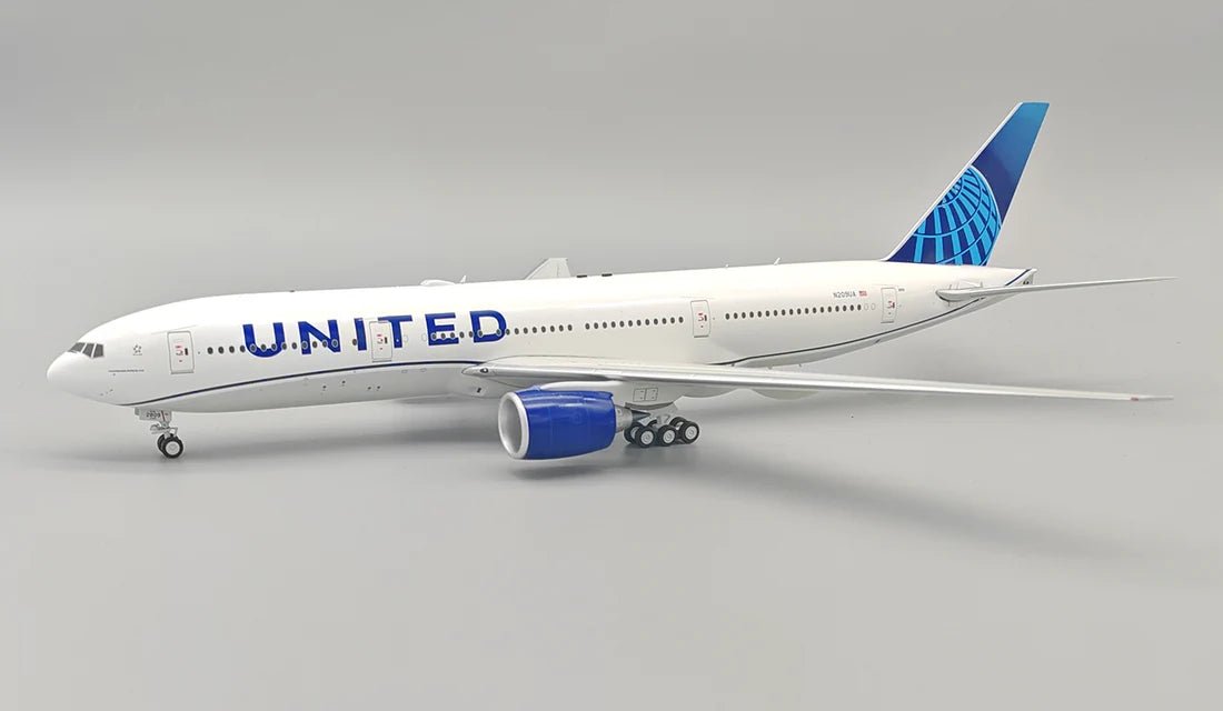 InFlight200 United Airlines Boeing 777-224/ER N209UA - Final Approach Collectibles