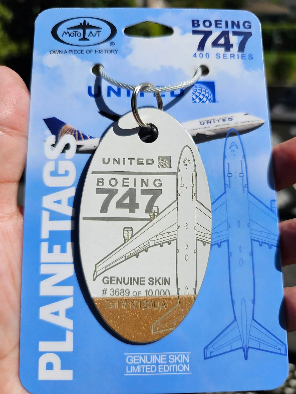 PlaneTags: United Airlines Boeing 747-400 N120UA-White/Gold - Final Approach Collectibles