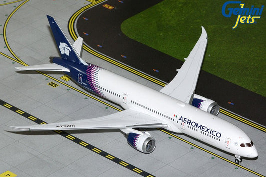 Pre-Order: 1:200 Gemini Jets Aeromexico Boeing 787-9 N815AM - Final Approach Collectibles