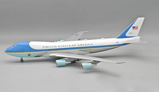 Pre-Order: Inflight200 USAF VC-25A 28000 Includes a Collectors' Coin with stand detachable gear - Final Approach Collectibles